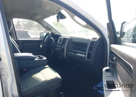 2018 Ram 1500 Tradesman 4X2 6'4 Box из США, поврежденный, VIN 1C6RR6FG7JS202352